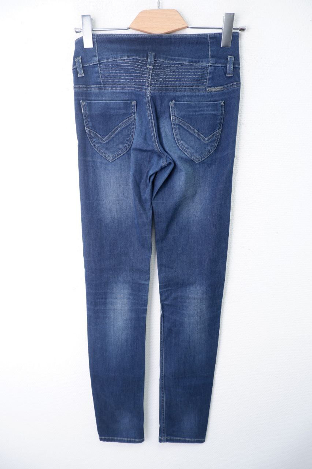 Джинсы повседневные 42 размер