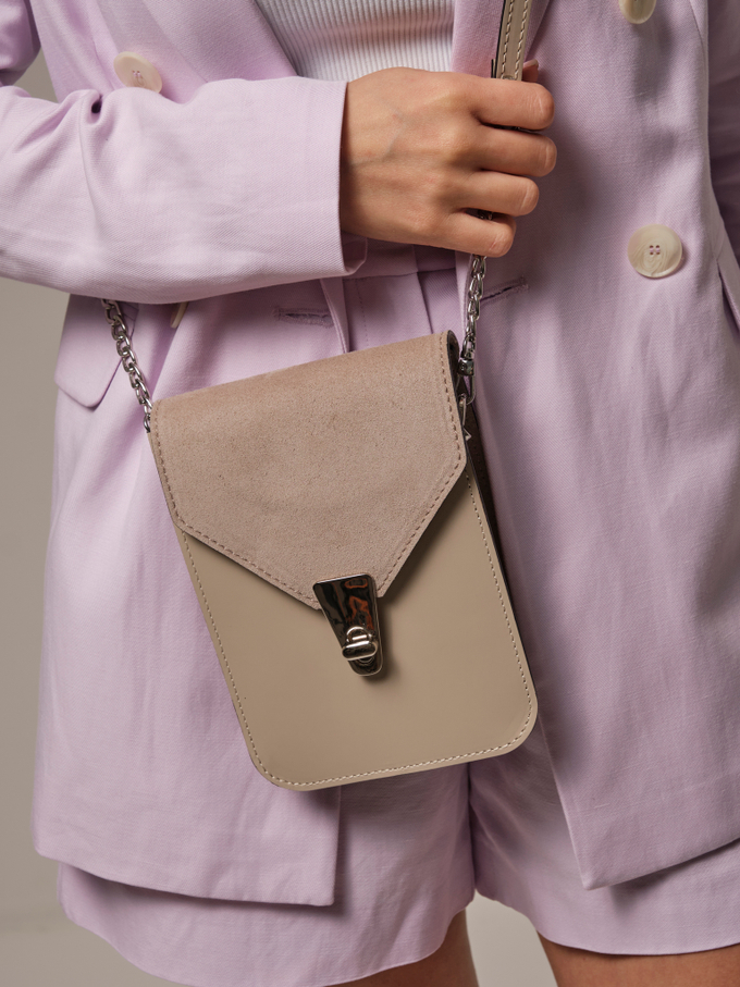 Сумка замшевая кросс-боди бежевая