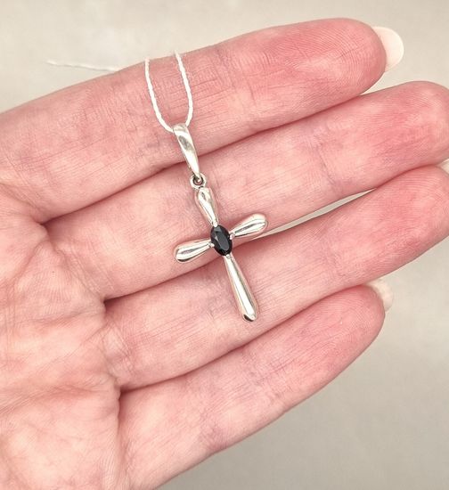 Крест Спаси и Сохрани. С шпинелью.