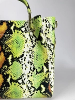 Женская желто-салатовая сумка из натуральной кожи с тиснением питон