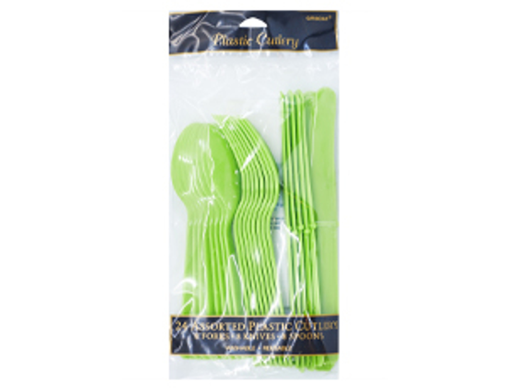 Столовые приборы в ассортименте