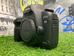 Canon EOS 5D Mark II