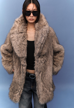 STRADIVARIUS Искусственная шуба стандартного кроя, каменный