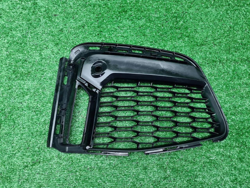 Решетка перед. бампера BMW 7er G11 (19-22) M-paket