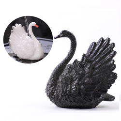 243111 Фигурка ХАМЕЛЕОН "Лебедушка" меняет цвет. Выс.10см, полимерная смола