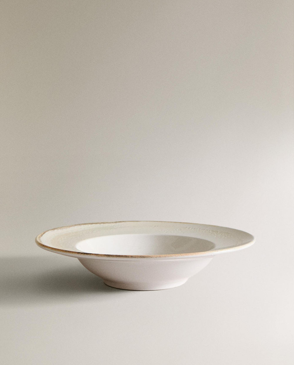 Zara Home тарелка из каменной керамики, цвет бежевый, 27 см