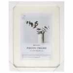 Рамка 30х40 см с паспарту 21х30 см, небьющаяся, багет 26 мм, МДФ, BRAUBERG "Ambassador", белая, 391368