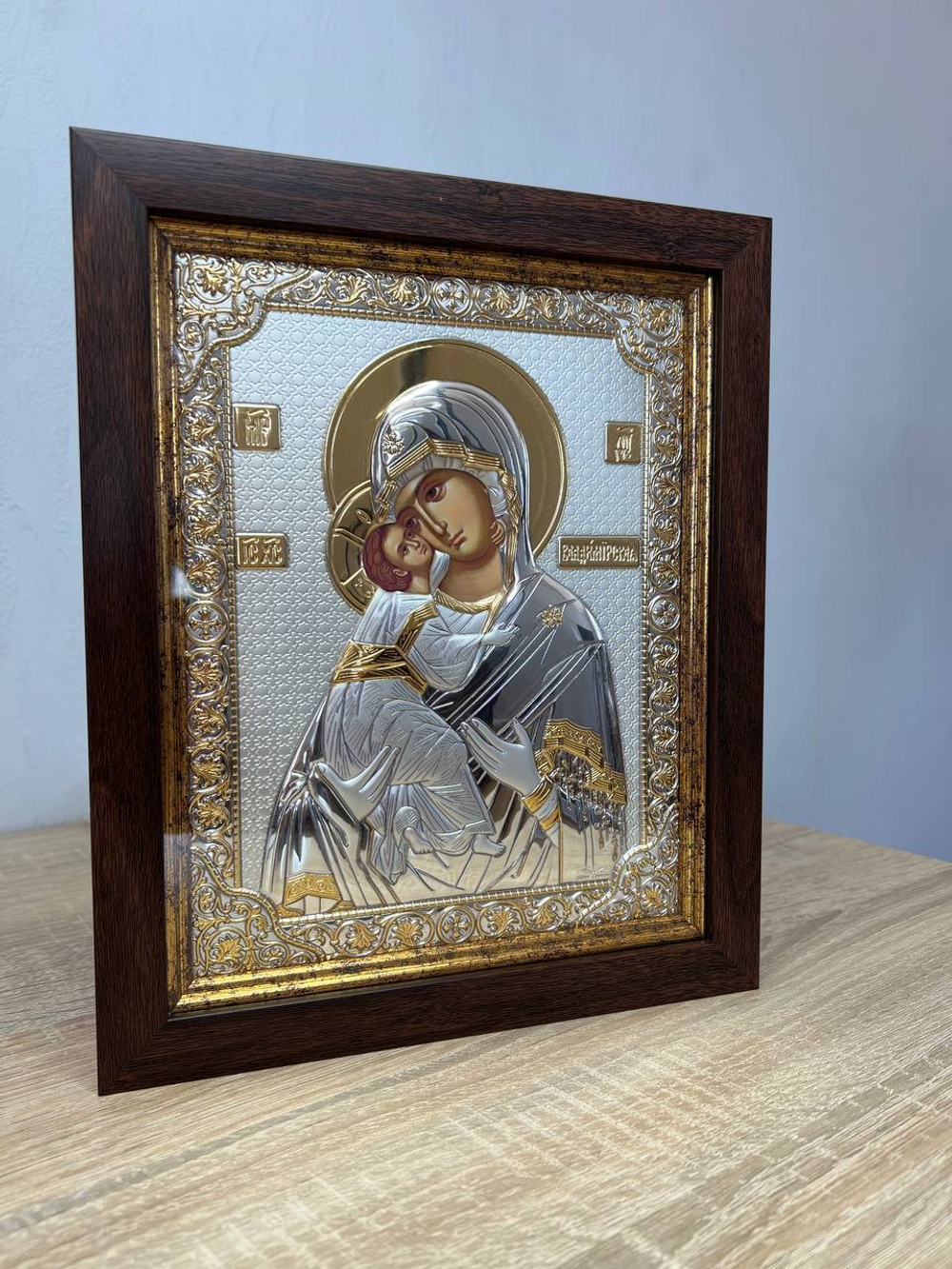 Владимирская БМ, икона прямоугольная в рамке под стеклом, красное дерево 232х280