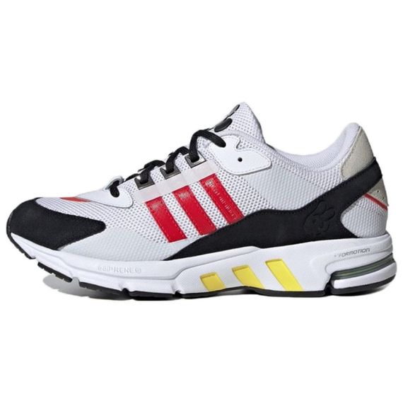 Adidas EQT С бежевыми кроссовками Низкие цены