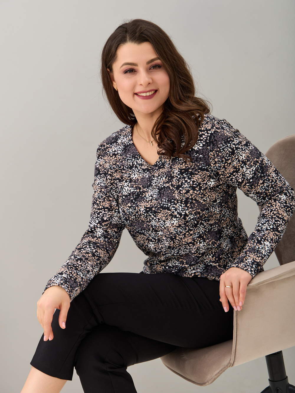 Лонгслив ЛНкл-080/черный-бежабстракция