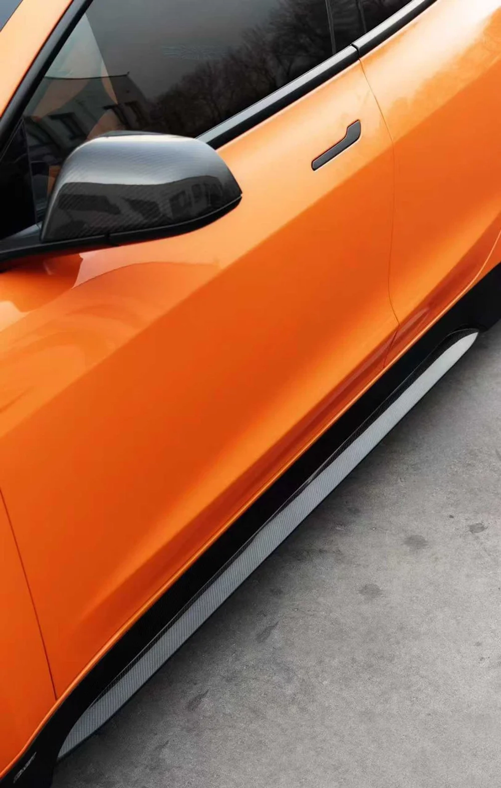 Карбоновый обвес для Tesla Model 3 2017-2025+ боковые юбки диффузор капот спойлер губа переднего бампера