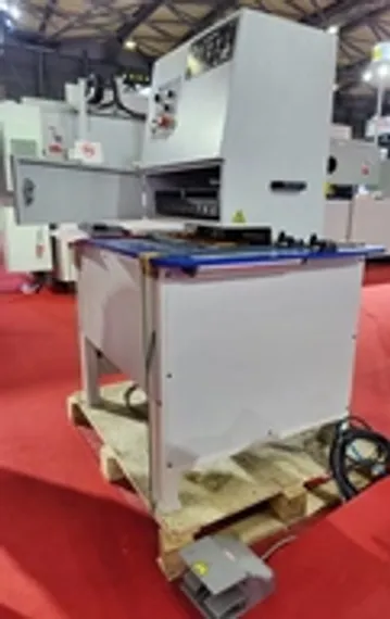 Cверлильно-резьбонарезной станок Flott SB 30 MV Plus R3