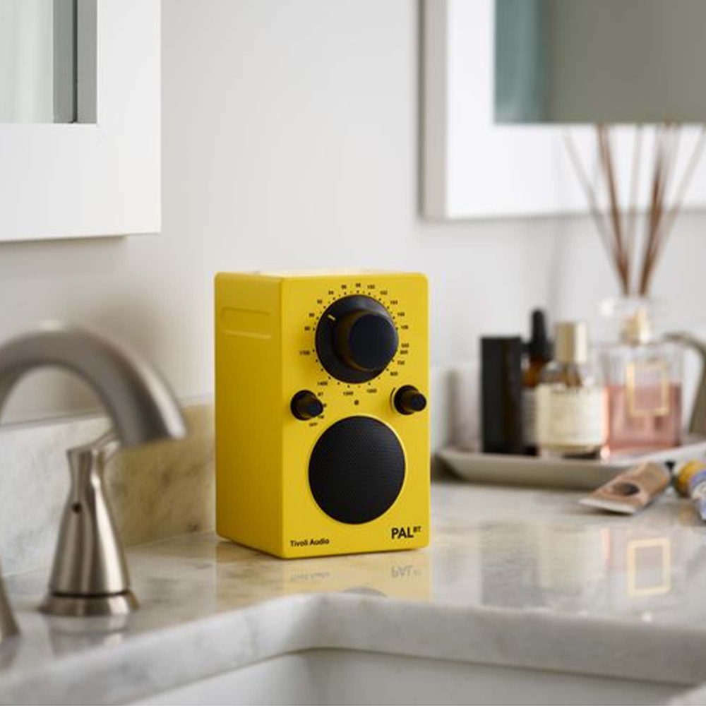Tivoli PAL BT Желтый [Yellow] — портативный радиоприемник с Bluetooth