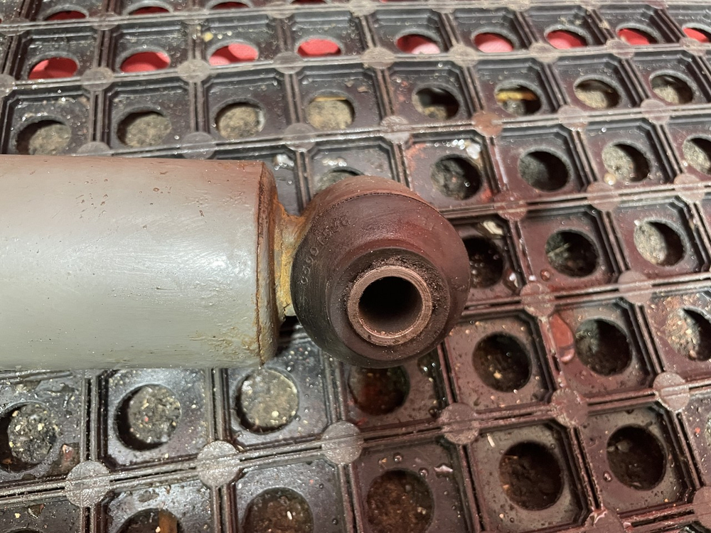 Амортизатор передний 2022г.