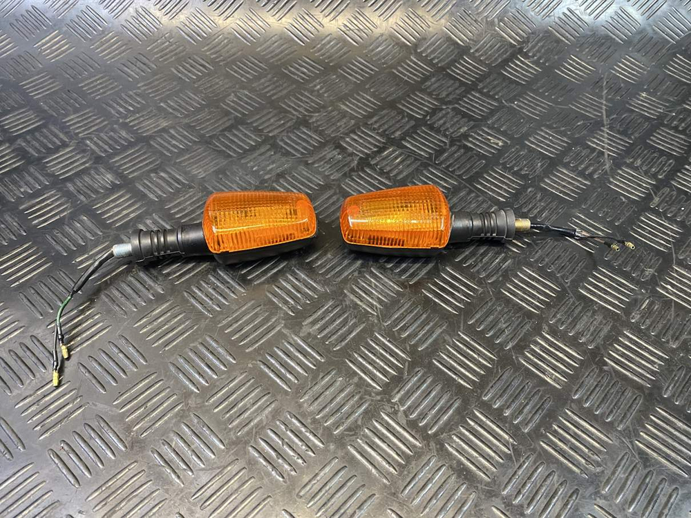 Поворотники Yamaha TDM850 RN03J(дефект) 054013