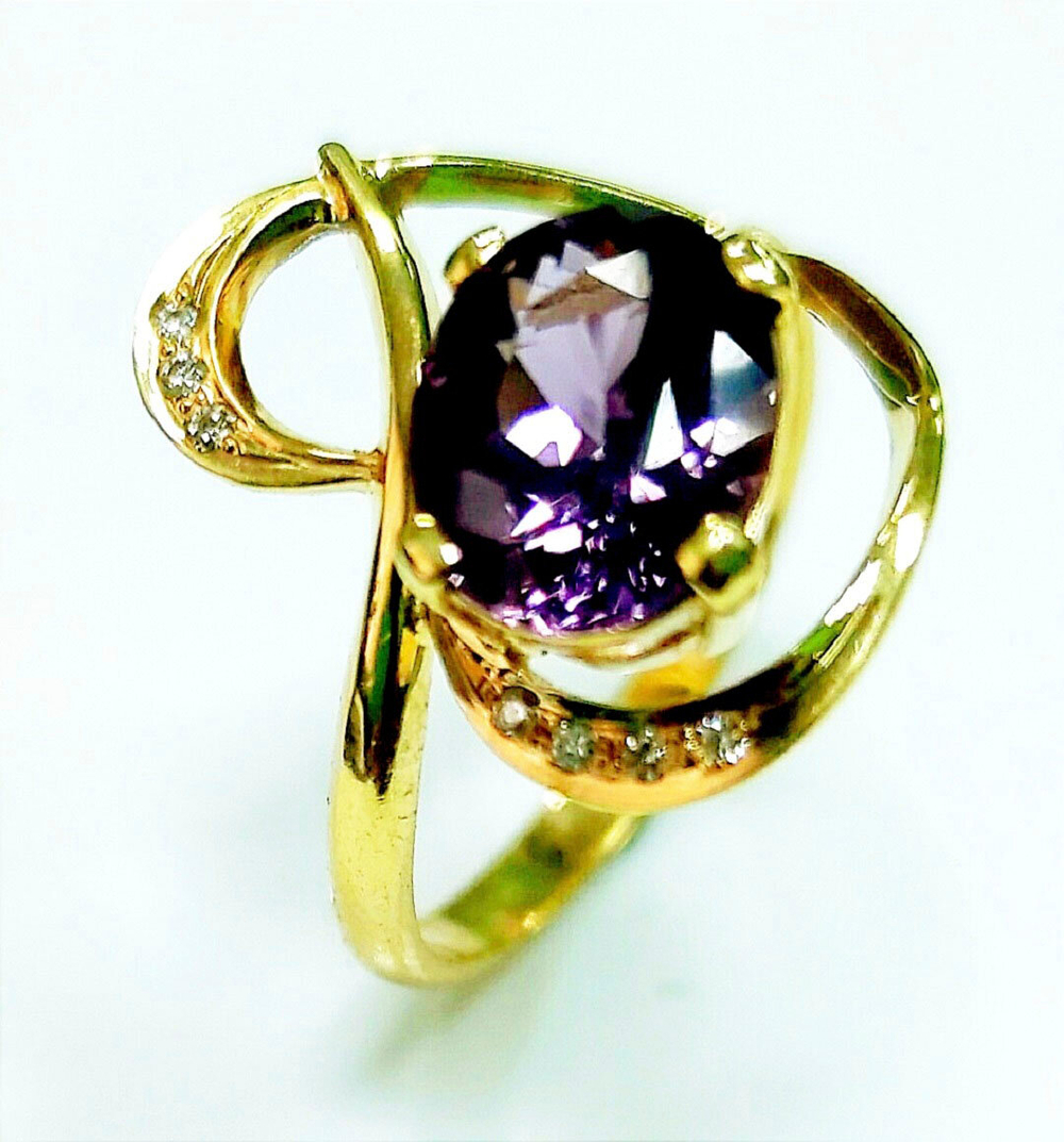 Кольцо Эстерелла золото 750, шпинель, бриллианты(н)