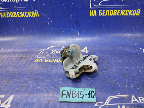 Замок двери задней правой NISSAN SUNNY 2000