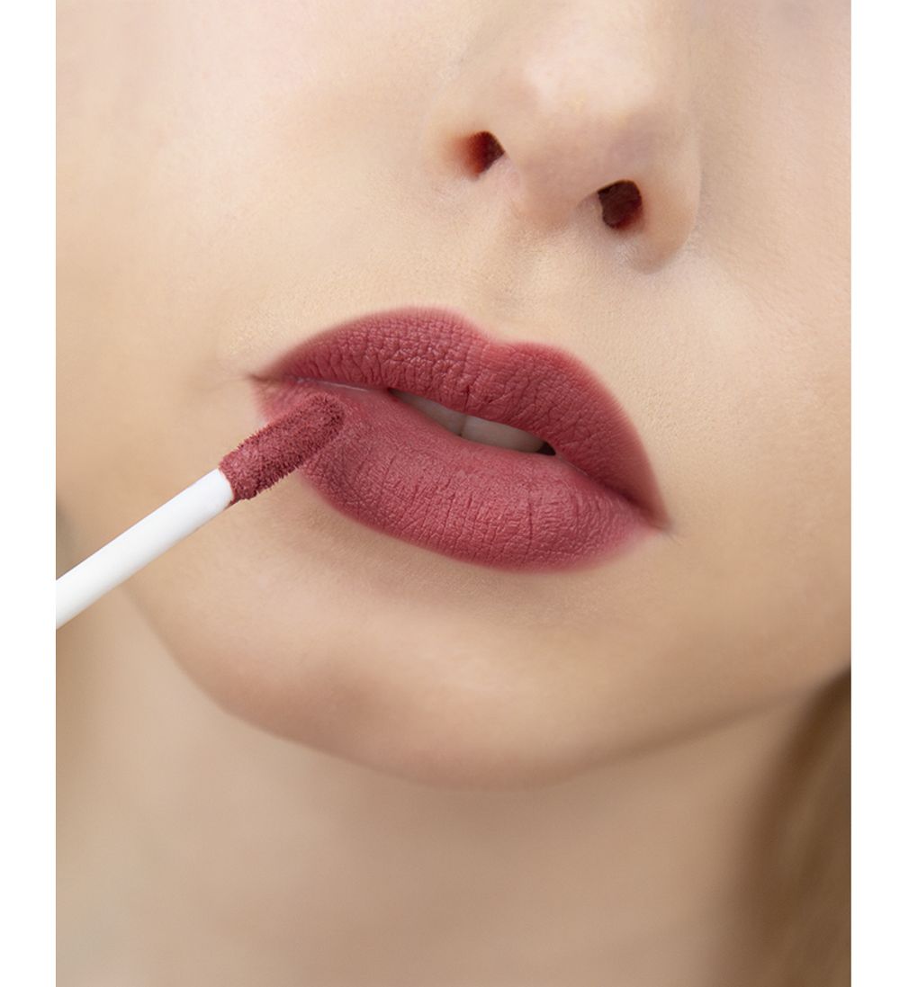 Матовый блеск для губ LuxVisage Ultra Matt - 33 ROSEWOOD