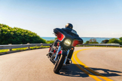 CVO STREET GLIDE 2021 Sunset Orange Fade & Sunset Black