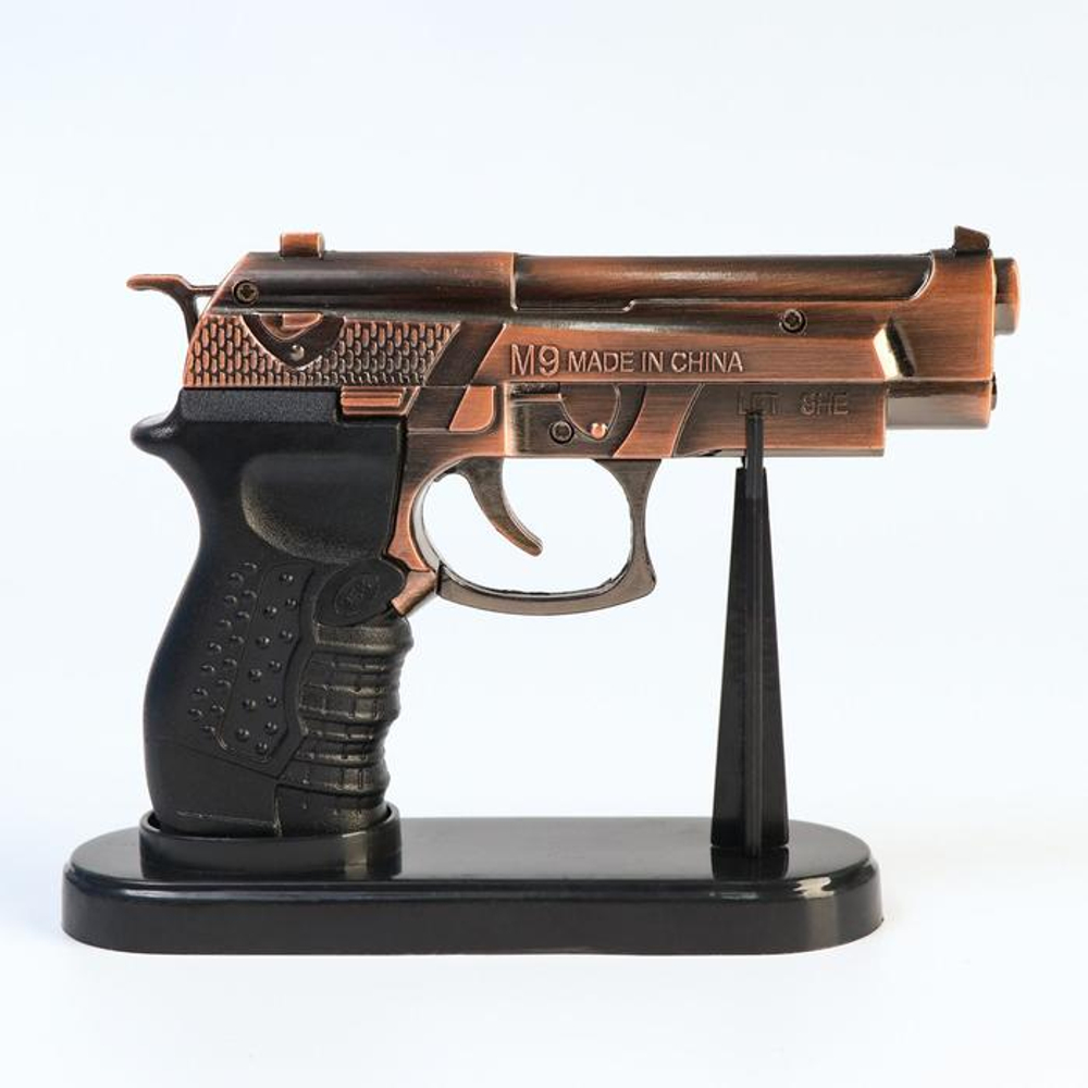 Зажигалка настольная, газовая «Беретта», с лазерной указкой, на подставке, пьезо, 11×13 см