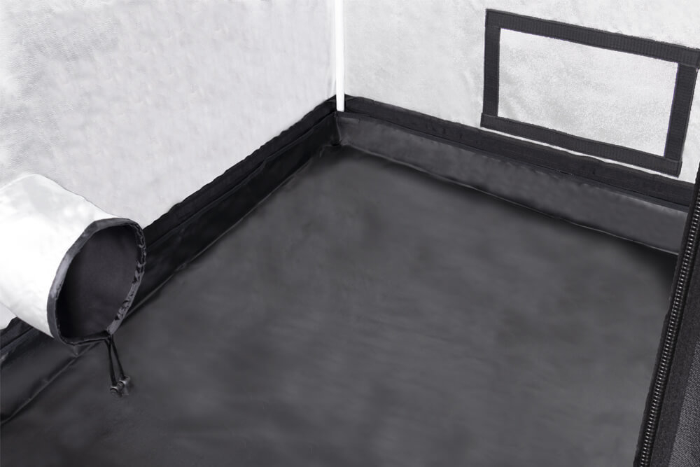 Вентиляционные рукава 165 мм и окно 38×18 см на боковой стенке