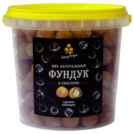 Фундук в скорлупе