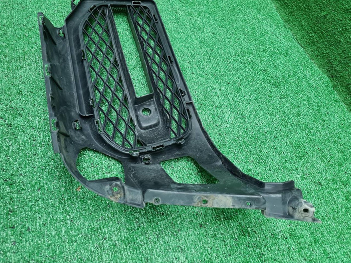 Решетка перед. бампера Mercedes G W463 (18-24) AMG