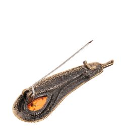 AM- 938 Брошь «Перо Павлина» (латунь, янтарь)