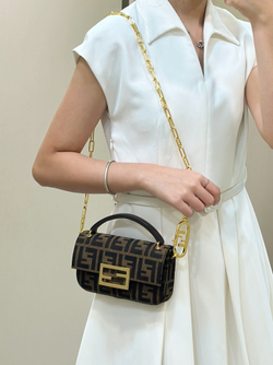 Fendi Baguette 20 cm