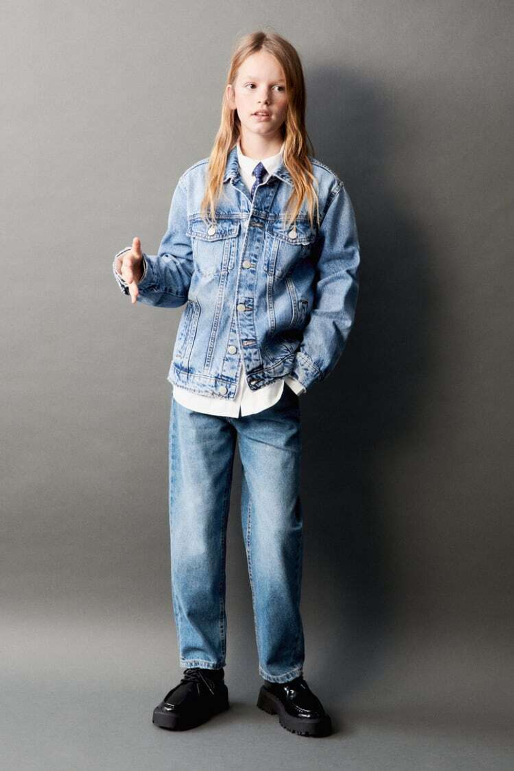 ZARA ДЖИНСЫ MOM FIT, СИНИЙ