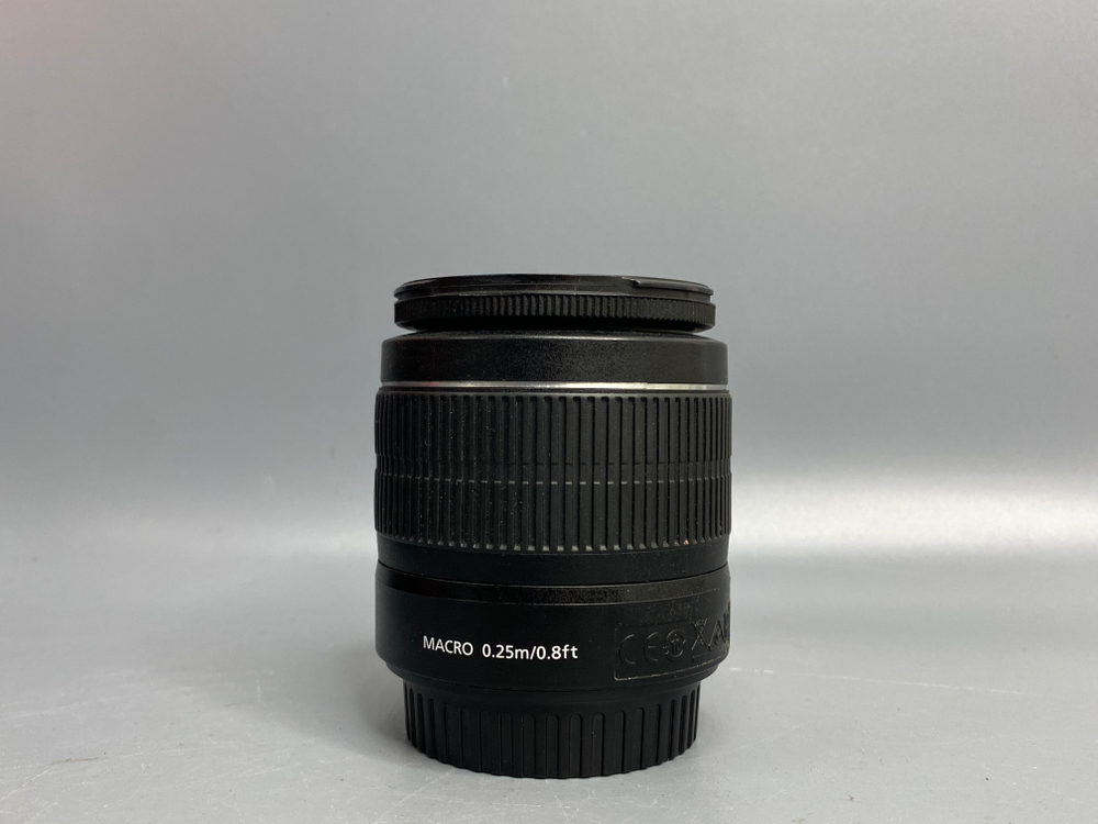 Canon EOS 4000D Kit 18-55mm 3.5-5.6 III сломан фиксатор карты памяти