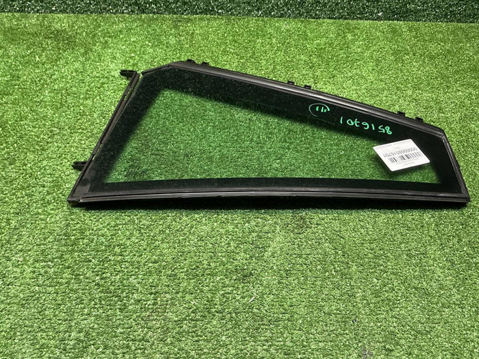 Форточка двери задняя правая BMW X3 F25 (10-17)
