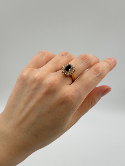 Кольцо с кристаллами