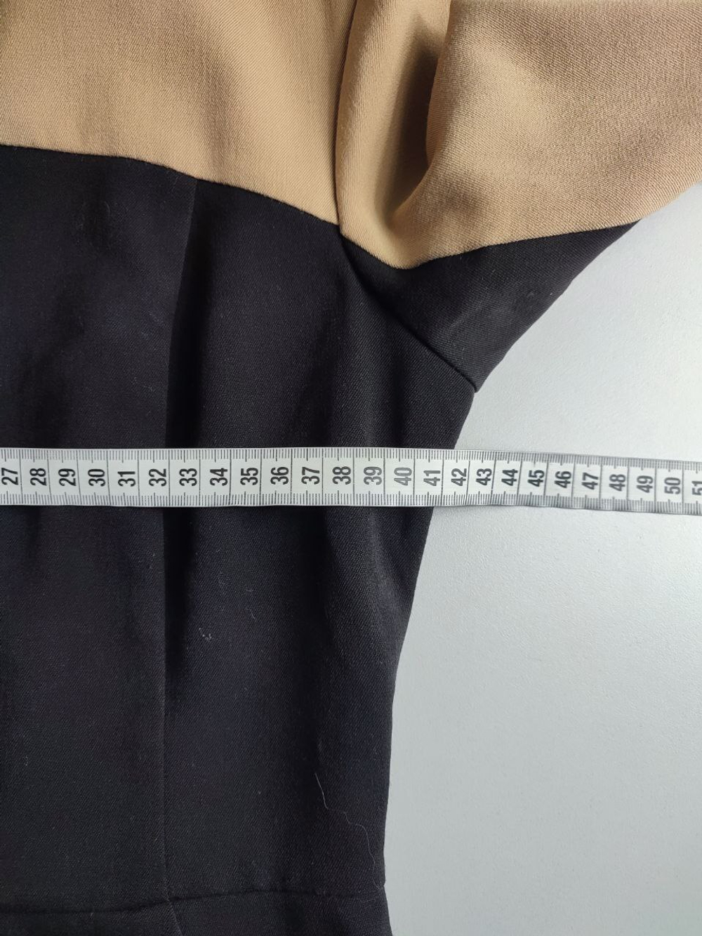 Платье Seppala Woman сдержанное 42 размер