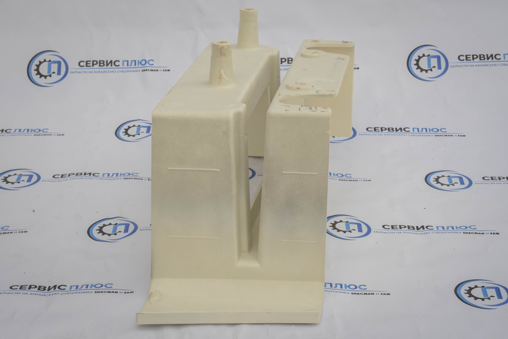 Декоративная накладка левой подножки SHACMAN