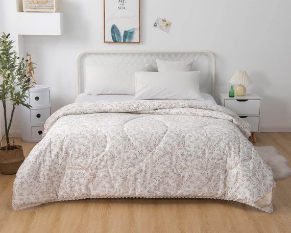 Одеяло Валентина (крем) микроволокно в сатине всесезонное