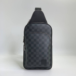 Сумка-слинг Louis Vuitton