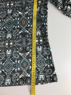 Джемпер Oodji с ярким принтом, маркировка М, визуально на 46 размер