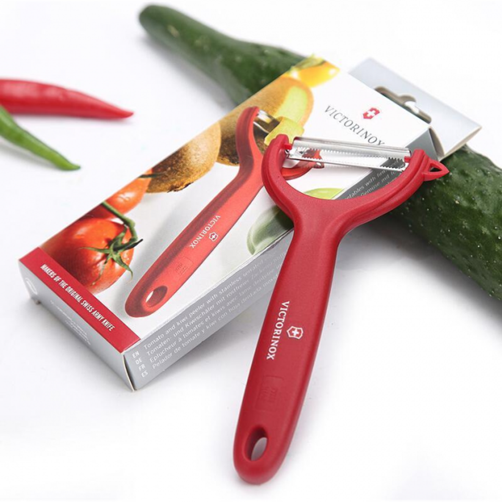 Овощечистка Victorinox, красная
