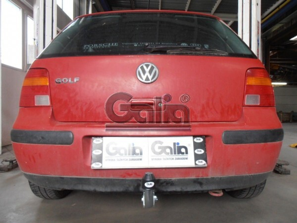 Фаркоп оцинкованный Galia A020A для Audi A3 1996-2003, VW Bora 1998-2005, VW Golf 1997-2003(паспорт и сертификат в комплекте)(без электрики)