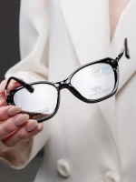 Солнцезащитные очки с футляром и накладками 4в1