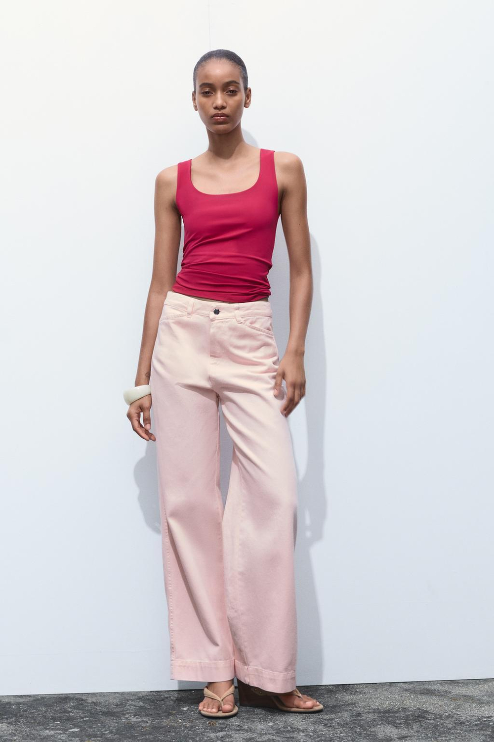 ZARA ТОП ИЗ ПОЛИАМИДА С ШИРОКИМИ БРЕТЕЛЯМИ, ФУКСИЯ