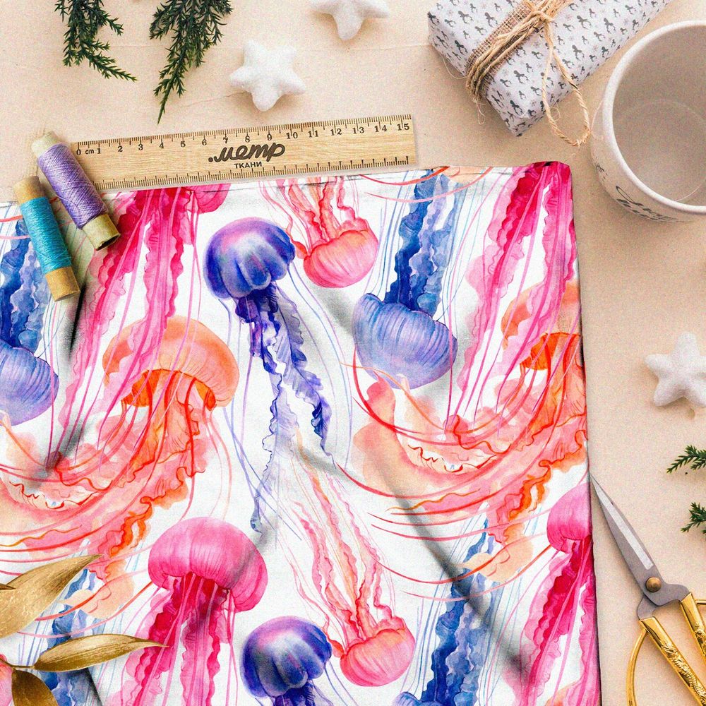 Ткань таффета большие разноцветные медузы на белом фоне
