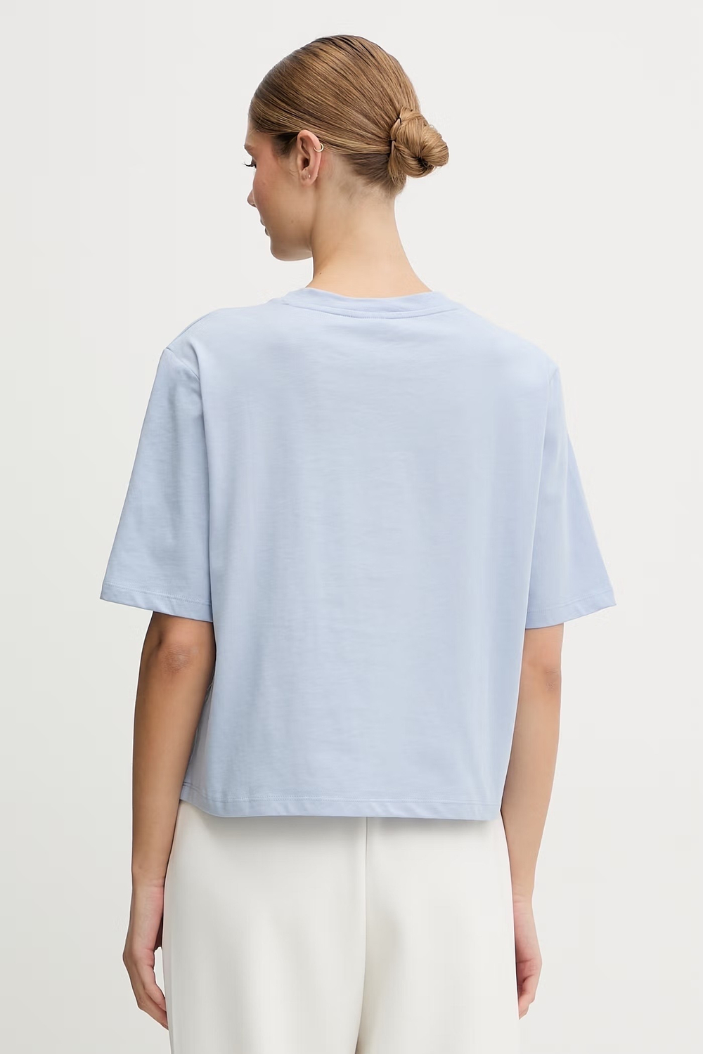 Футболка женская GUESS