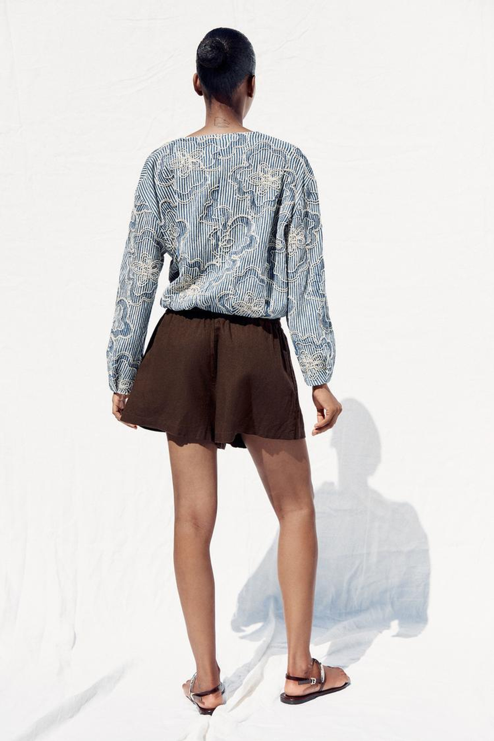 ZARA БОМБЕР ИЗ РЕЛЬЕФНОЙ ТКАНИ, СИНИЙ/БЕЛЫЙ