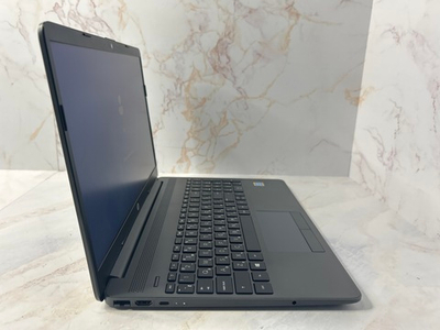 Ноутбук HP 15-dw1055ur. CPU: Pentium R 6405U, RAM: 4GB, SSD: 128GB, GPU: Intel UHD Graphics, OS: Win11, LCD: 15,6 1366/768, Состояние: B1