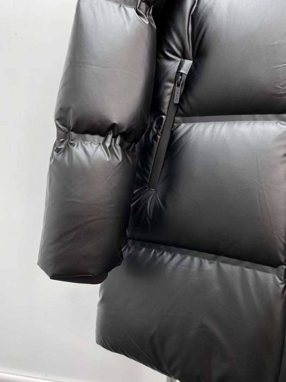 Пуховик Moncler