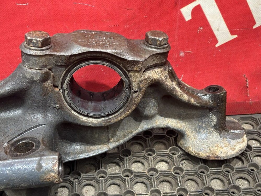 Кронштейн пневморессоры левый 2023г.