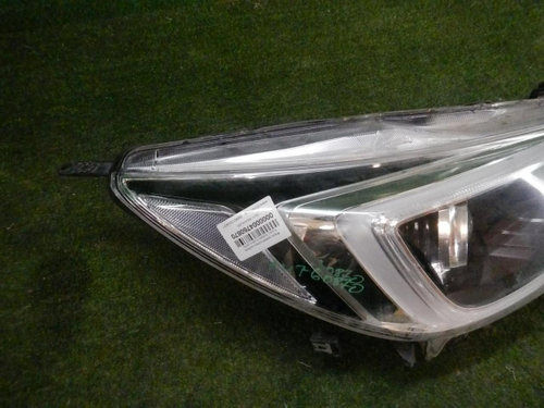 Фара правая Subaru Outback 5 (2014-2018) LED