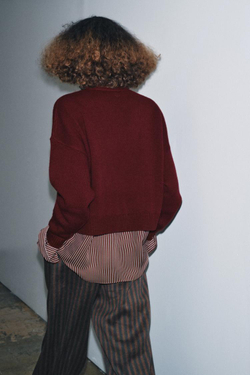 ZARA КАРДИГАН ИЗ 100% ШЕРСТИ С ЗОЛОТИСТЫМИ ПУГОВИЦАМИ, ГРАНАТОВЫЙ